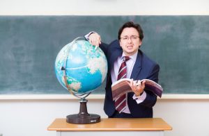先生が嫌いな生徒にとる態度や行動4つ！