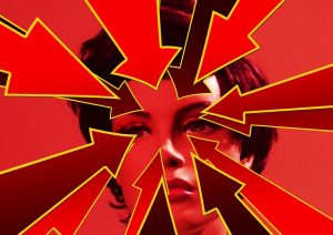 嫌われてる人と一緒にいると自分も嫌われる？仲良くしない方がいい？