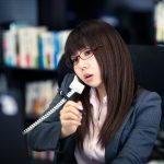 電話を取らない後輩や新人にイライラする時の対処法5つ!