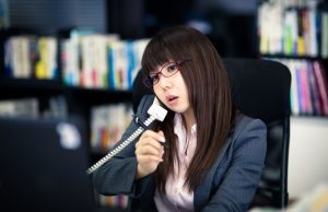電話を取らない後輩や新人にイライラする時の対処法5つ！
