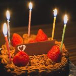 友達の誕生日はいつまで祝う?「もうやめたい」と思ったら?