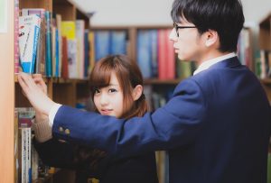 LINEでは話すけど学校では話さない関係ってどうなの？男子女子必見！